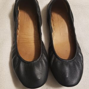 Tieks matte black size 8, like new!